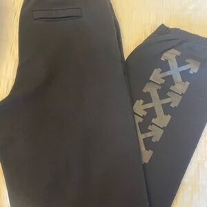 NEW Off-White Arrow Print  sweatpants Large